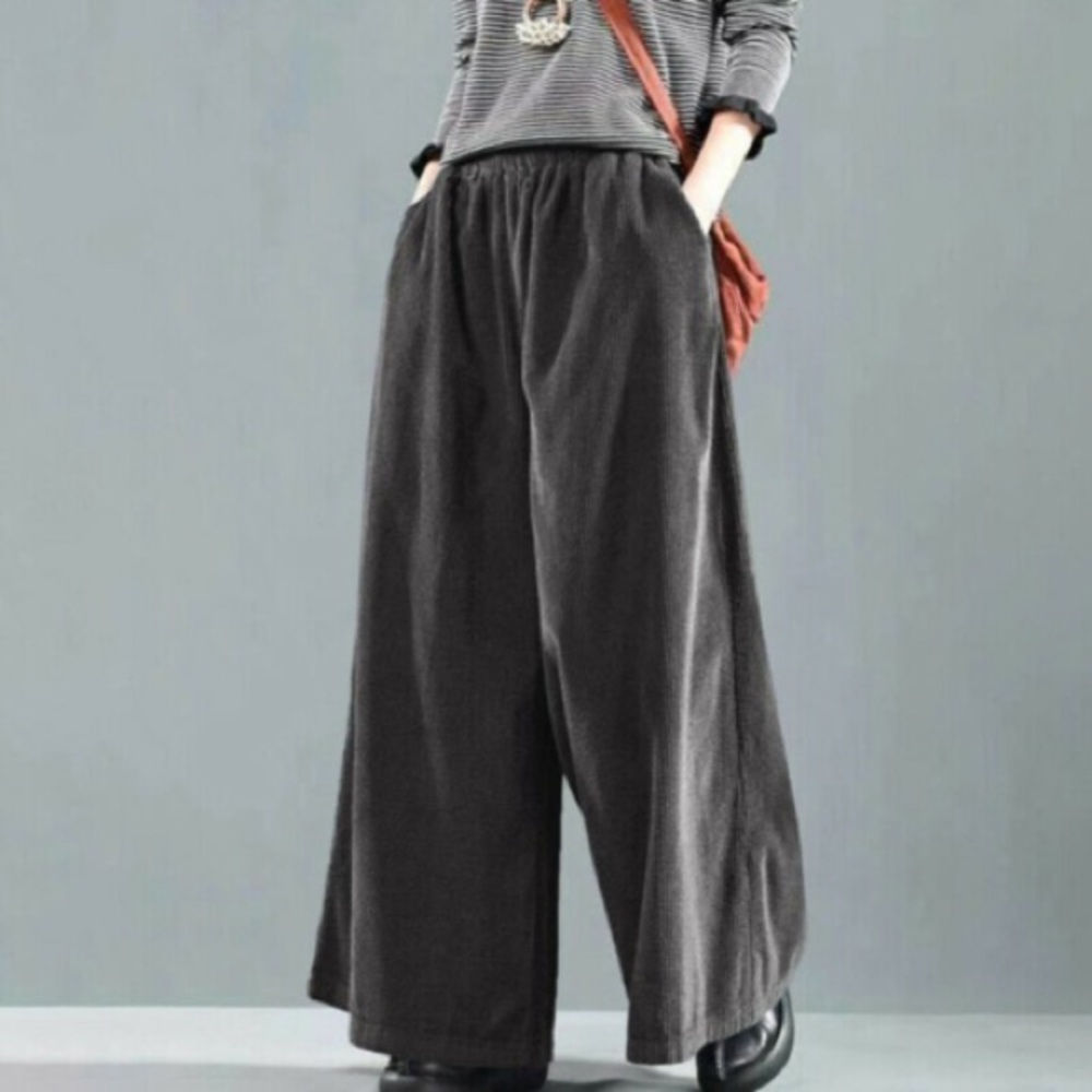 Wide leg cropped corduroys UK 16, (US 12) brand new